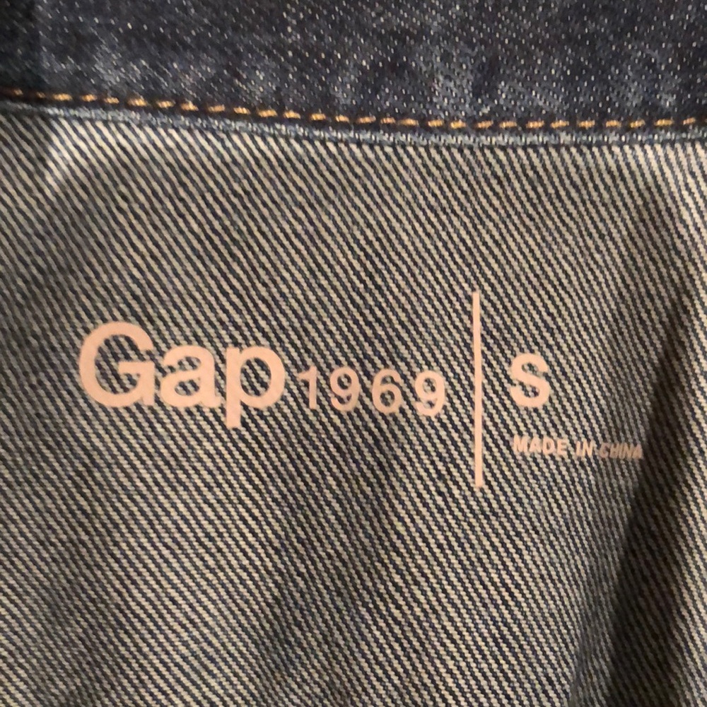 GAP denim jacket - Picture 2 of 6